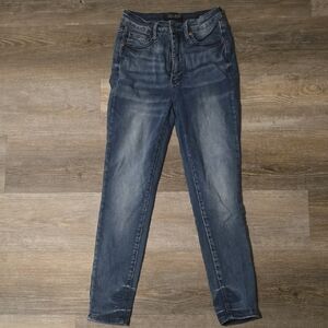 Judy Blue Dark Wash Skinny Jeans